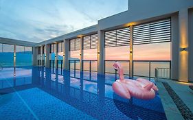 Luxurious Ocean View Suites - My Khe Beach Front - Hinata Apartment